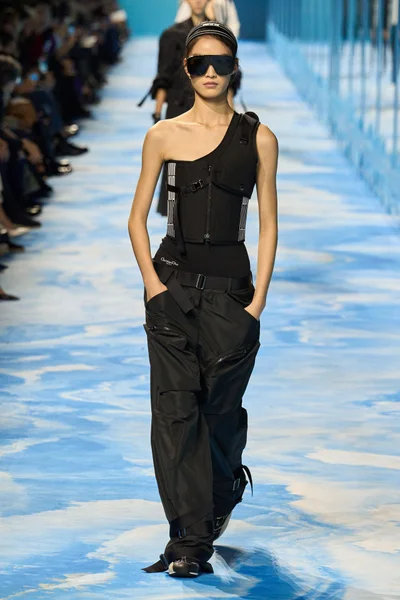 Look 43